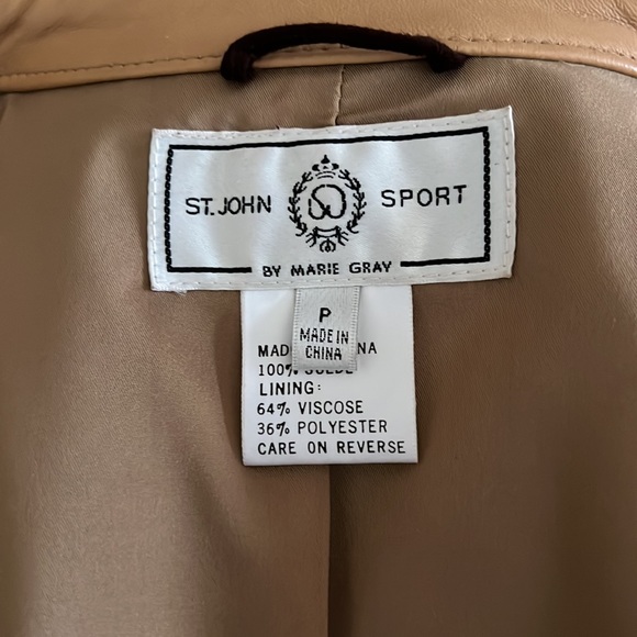 St. John Suede Shirt Jacket. - Picture 8 of 13